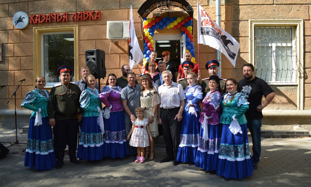 У Благовещенского собора Воронежа открылся казачий магазин