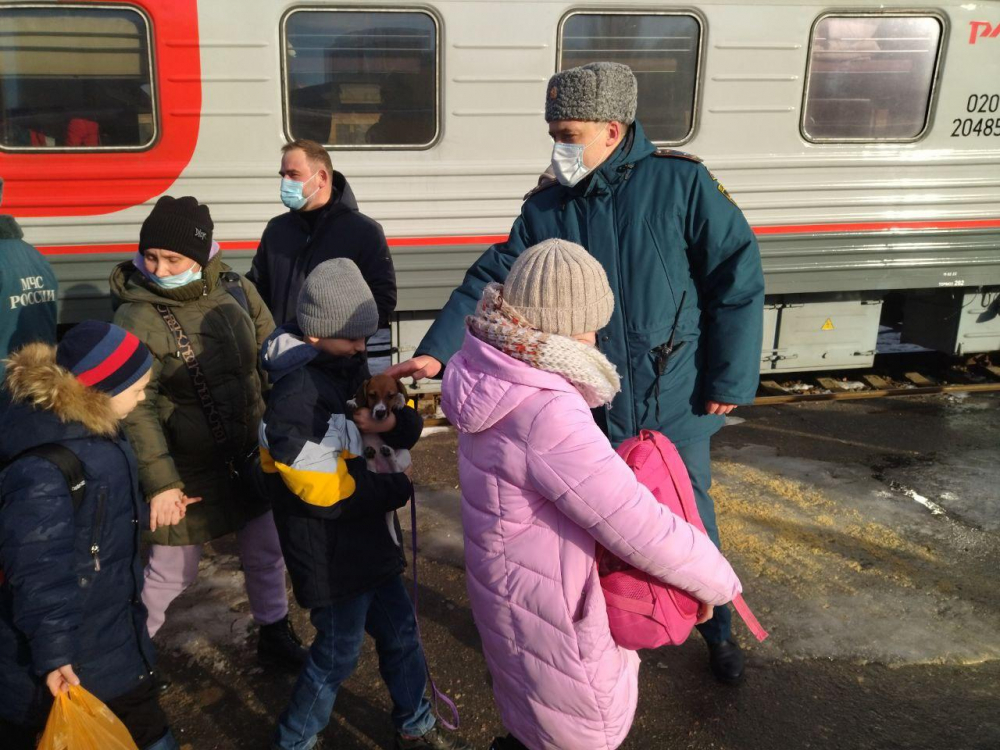 Опубликованы кадры прибытия беженцев с Донбасса в Воронеж