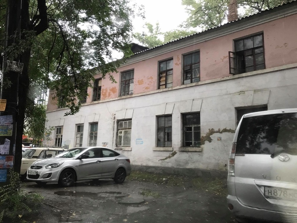 Самый жуткий дом Воронежа показал блогер Илья Варламов