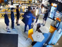 Драка воронежского тренера и воспитанника попала на видео в питерском кафе 