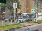 Две легковушки столкнулись в ДТП на остановке «Дубрава» в Воронеже
