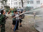 Коммунальщики смекалкой усмирили пожар и спасли жителей воронежской многоэтажки – видео