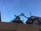 Редкий узор на воротах заметили на доме в центре Воронежа