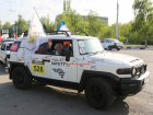 Участникам многонационального автопробега «Серебряная стрела. Крым-Москва» подарили капсулу с воронежской землей