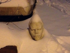 Выглядывающий из-под снега Ленин шокировал воронежцев 