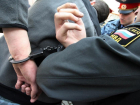 Воронежские полицейские задержали мужчину, обворовавшего алкогольный магазин
