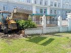 Стала известна точная дата постройки старинного забора, который снесли у школы в Воронеже