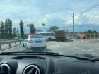 Две фуры и автобус перегородили дорогу после ДТП под Воронежем