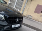 «Блатным закон не писан»: смелые маневры «Мерседеса» попали на видео в Воронеже 
