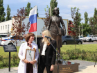 Памятник военной медсестре открыли в райцентре под Воронежем