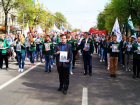На первомайской демонстрации в Воронеже прошел аналог «Бессмертного полка»
