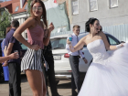 Невеста и горячая морячка станцевали за будущего инвестора Петровской набережной 