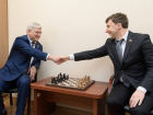 Воронежский губернатор сыграл с гроссмейстером Карякиным