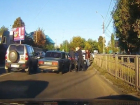 Жестокая драка воронежских водителей после ДТП попала на видео 