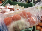 В Воронеже продавали по акции томаты черри с плесенью