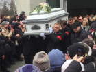 Как прошло звездное прощание с Юлией Началовой на Троекуровском кладбище 
