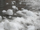 В Воронеже упавшая глыба льда сломала позвоночник 12-летнему мальчику