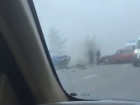 Последствия массовой аварии на туманной дороге попали на видео под Воронежем