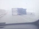 Грузовик с легковушкой перевернулись из-за густого тумана на трассе под Воронежем