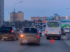 ДТП с маршруткой парализовало движение на окружной в Воронеже 
