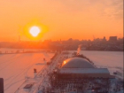Чарующий закат объятого морозом Воронежа запечатлели на видео