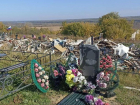 Кладбище превратили в мусорку под Воронежем – что говорят чиновники? 
