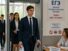 Воронежских школьников запретили досматривать перед ЕГЭ