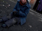 В Воронеже раздали одежду и подарки бездомным, чтобы пережить зиму