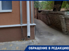 «Ситуация критическая»: воронежец переживает, что центнер кирпичей упадет на детей 