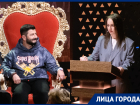 «Это не просто хохотулечки»: комик из Воронежа Настя Веневитина покоряет Москву и «жарит» Галустяна