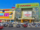 Большой воронежский ТЦ поймали с поличным на куче «ковидных нарушений» 