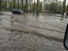 Из-за ливня в Воронеже под воду ушла целая улица