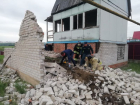 Бетонная плита упала на детей на стройке в Воронежской области