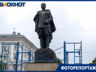 Памятник, спасенный от литовских националистов, встречает важный день за железным забором в Воронеже