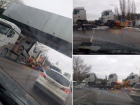 Застрявший тягач под мостом блокировал движение в Юго-Западном микрорайоне Воронежа