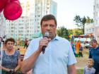 Как сажал и поздравлял депутат-строитель Владимир Свиридов