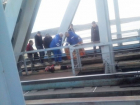 В Воронеже скончалась девушка, которую  ударило током во время селфи на железнодорожном мосту