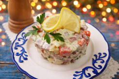 Что приготовить к Новому году: салат "Куртизанка" 