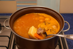 Что приготовить к Новому году: антипохмельный суп Пити