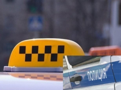 В Воронеже мужчина ограбил пожилого таксиста