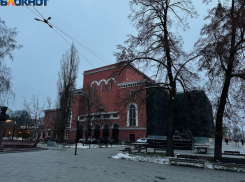 ВГТУ поможет выбрать цветовую гамму для фасада ремонтируемого Дома офицеров в Воронеже