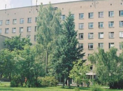В очереди у регистратуры воронежской поликлиники на Маршака умерла пенсионерка