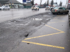 Во что превратился асфальт после устранения коммунальной аварии, показали в Воронеже