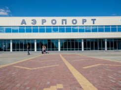 Сильный боковой ветер с самого утра парализовал работу Воронежского аэропорта