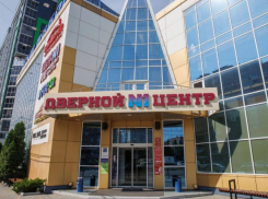 Гарантия, индивидуальный подход и подарок: где купить двери с выгодой в Воронеже