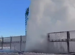 Что связывает фонтан кипятка с массовым отключением тепла в Липецке и Воронеж? 