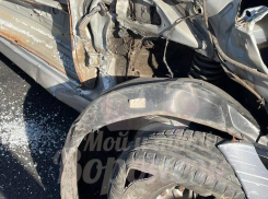 Опубликованы кадры раскуроченного в ДТП автомобиля в Воронеже