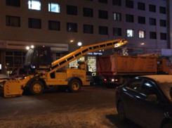 За прошедшую ночь в Воронеже вывезли 1765 кубометров снега