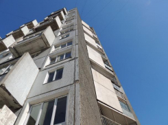 Женщина выжила после падения с 17-го этажа в Воронежа