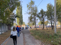 Античеловеческое испытание очередью устроил общественный транспорт в Воронеже